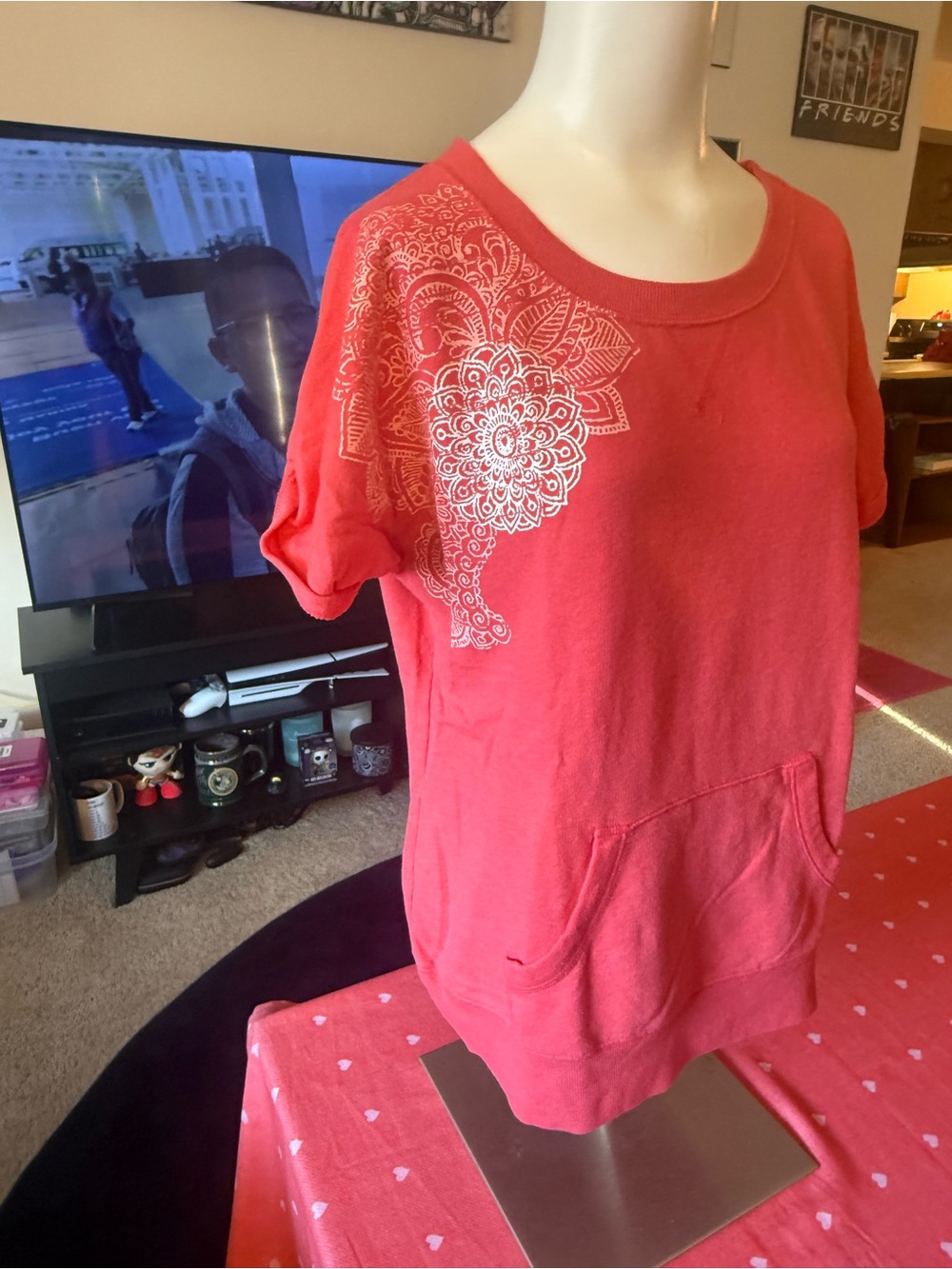 made for life Coral Short-Sleeve Pullover Hoodie with White Mandala Print